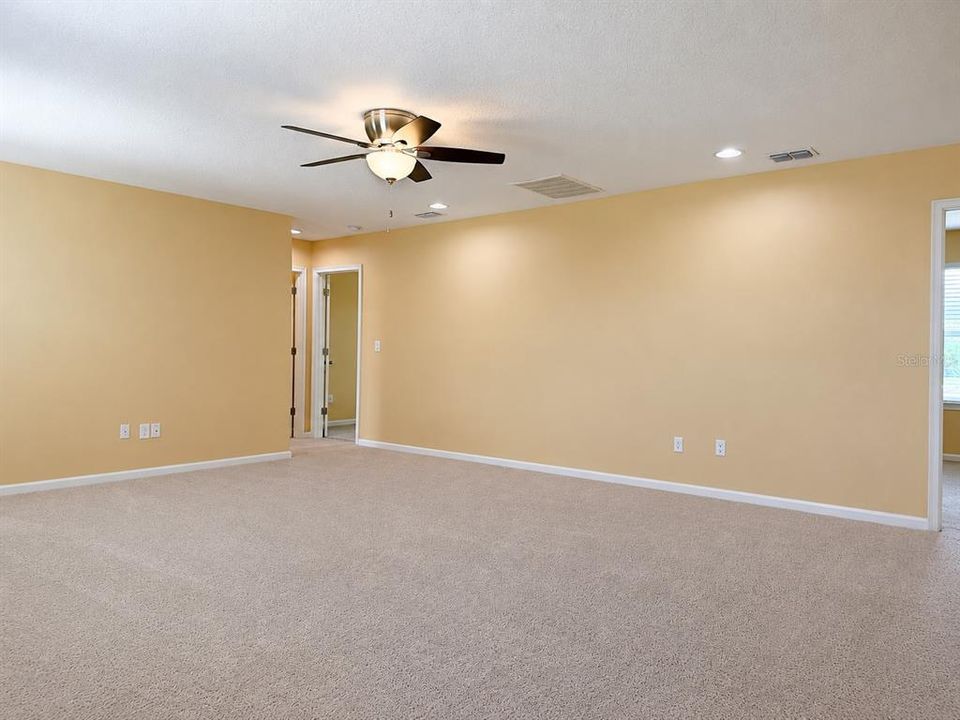 For Sale: $589,950 (4 beds, 2 baths, 3047 Square Feet)