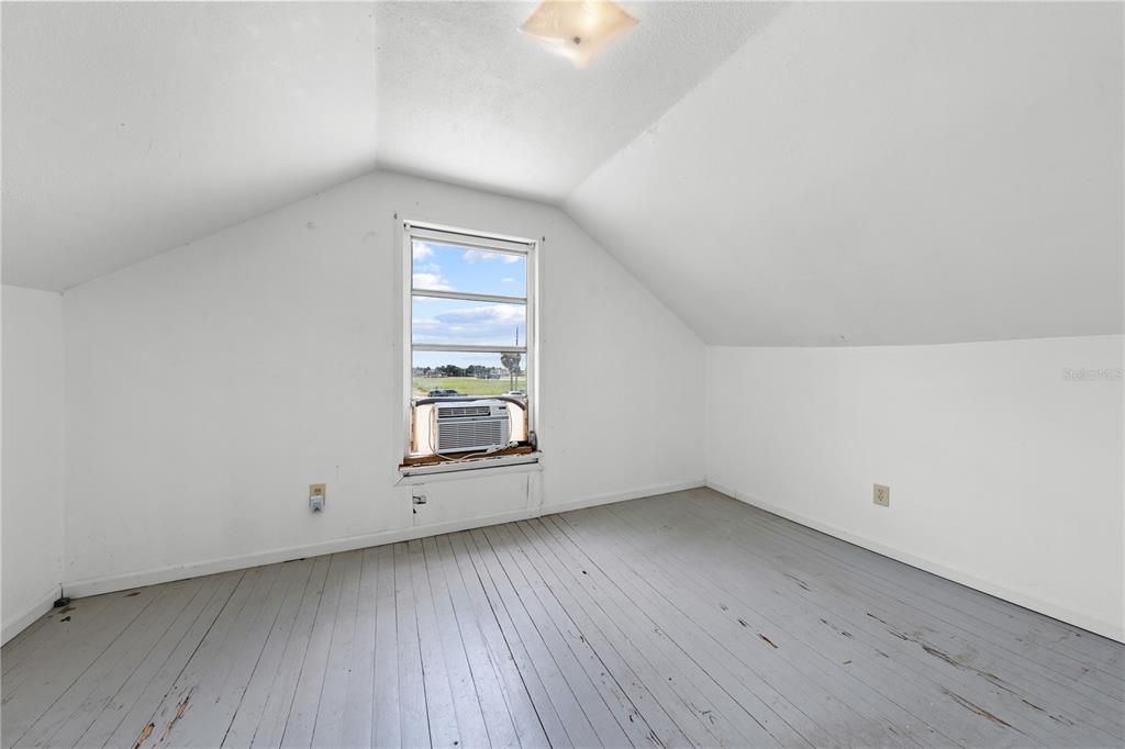 En Venta: $429,900 (3 camas, 1 baños, 1610 Pies cuadrados)