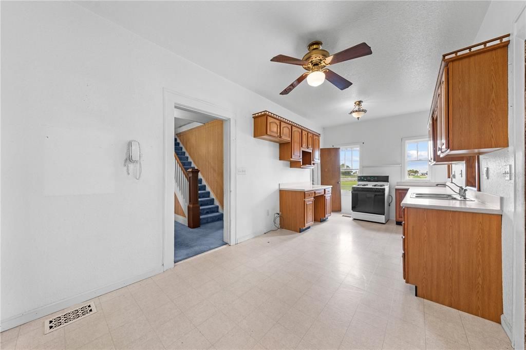 En Venta: $429,900 (3 camas, 1 baños, 1610 Pies cuadrados)