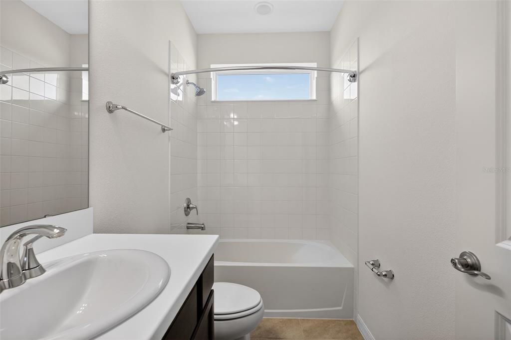 For Sale: $400,000 (3 beds, 2 baths, 2200 Square Feet)