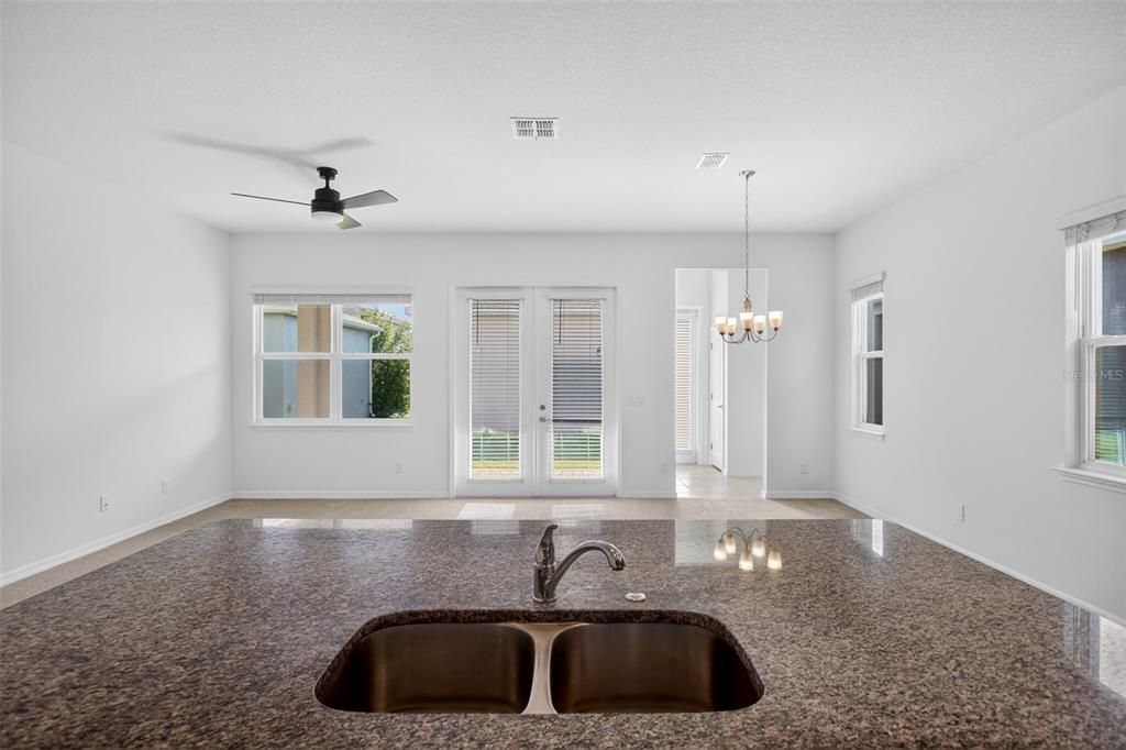 For Sale: $400,000 (3 beds, 2 baths, 2200 Square Feet)