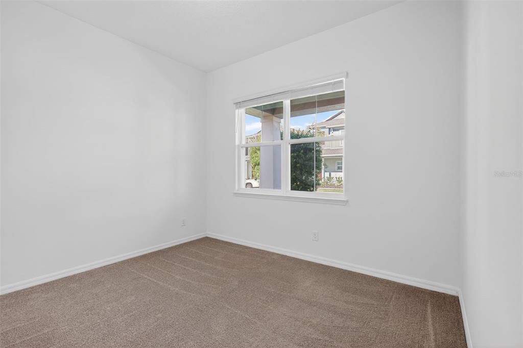 For Sale: $400,000 (3 beds, 2 baths, 2200 Square Feet)