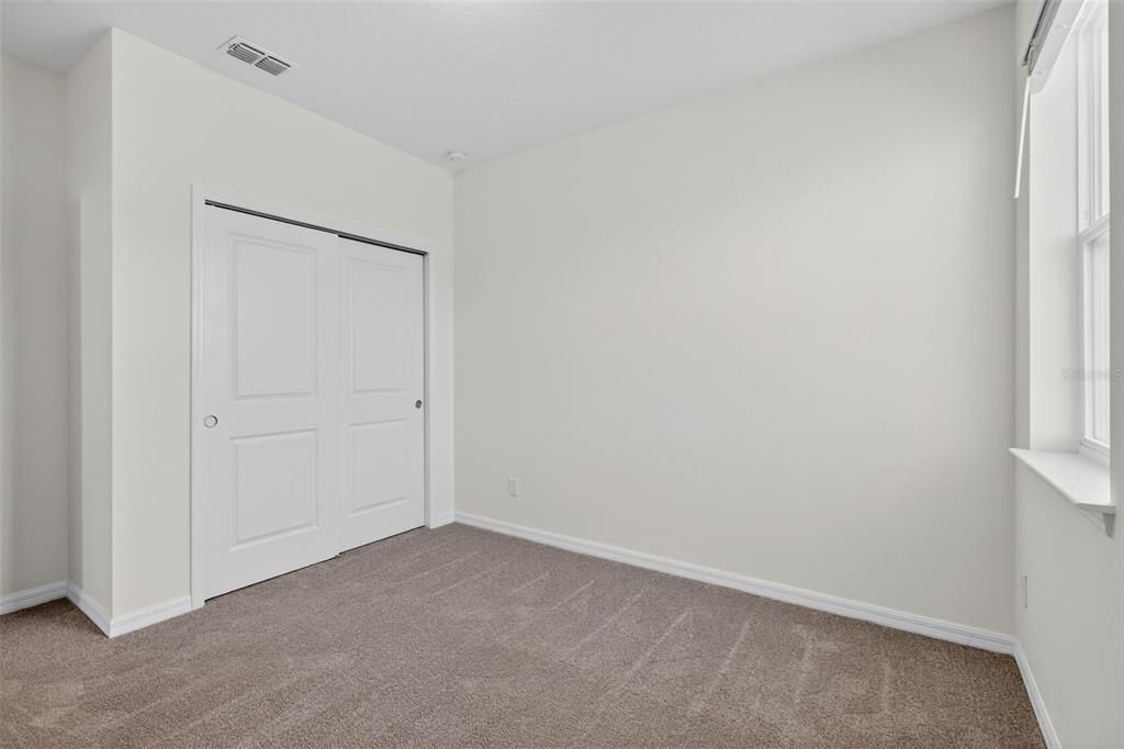 For Sale: $400,000 (3 beds, 2 baths, 2200 Square Feet)