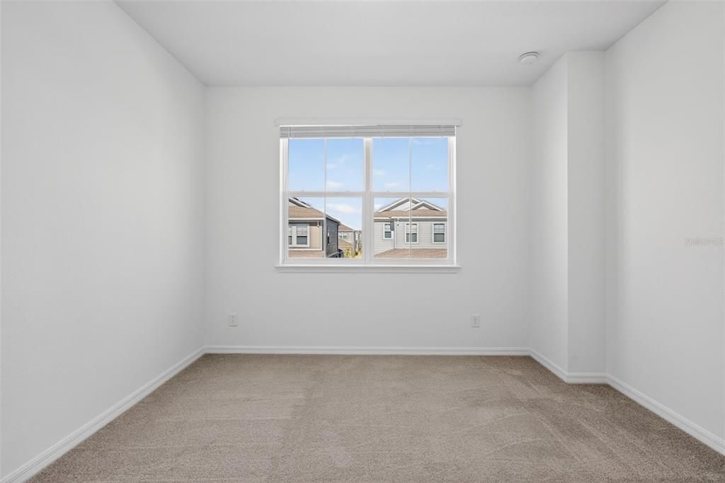 For Sale: $400,000 (3 beds, 2 baths, 2200 Square Feet)
