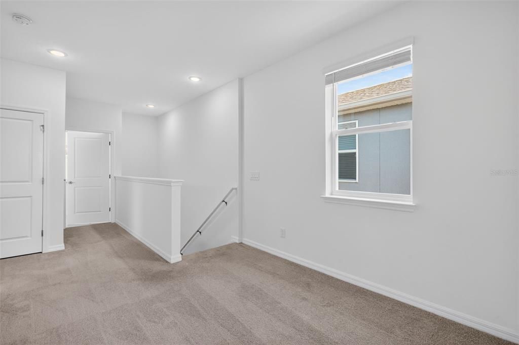 For Sale: $400,000 (3 beds, 2 baths, 2200 Square Feet)