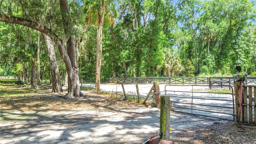 For Sale: $269,000 (4 beds, 2 baths, 1904 Square Feet)