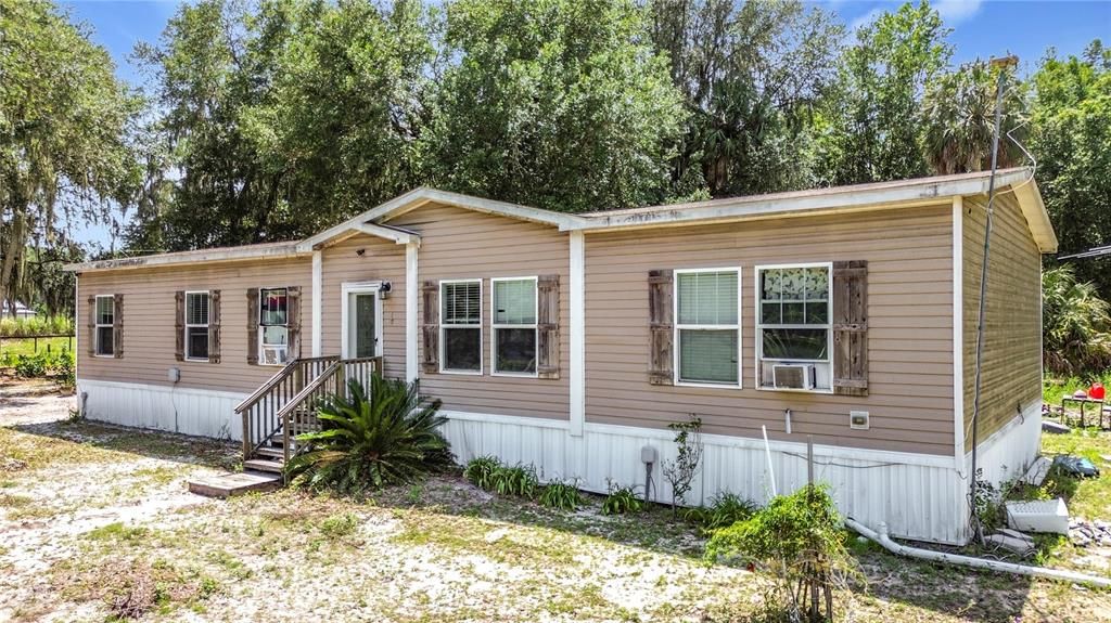 For Sale: $269,000 (4 beds, 2 baths, 1904 Square Feet)