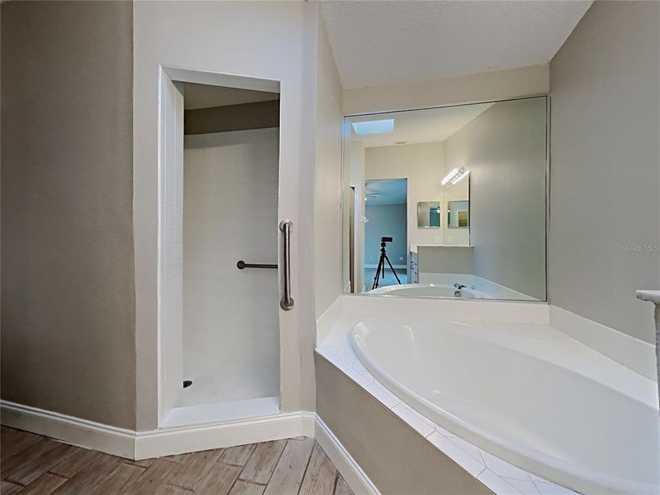 For Sale: $325,000 (3 beds, 2 baths, 1110 Square Feet)
