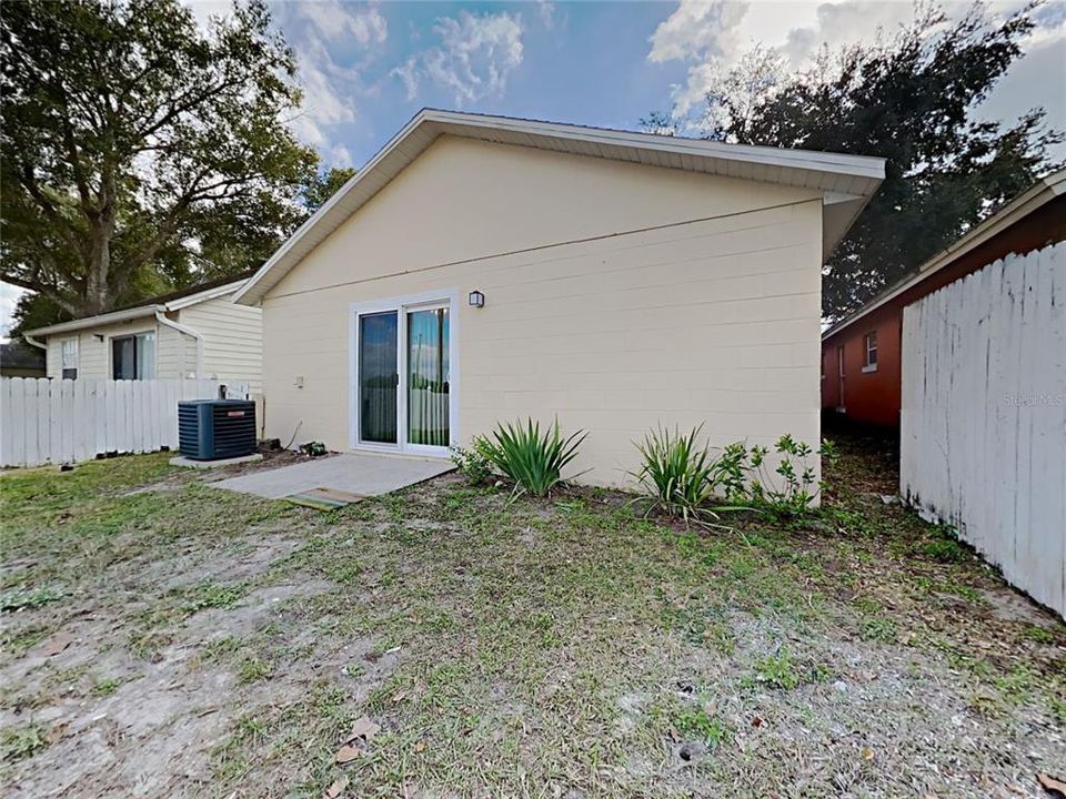 For Sale: $325,000 (3 beds, 2 baths, 1110 Square Feet)