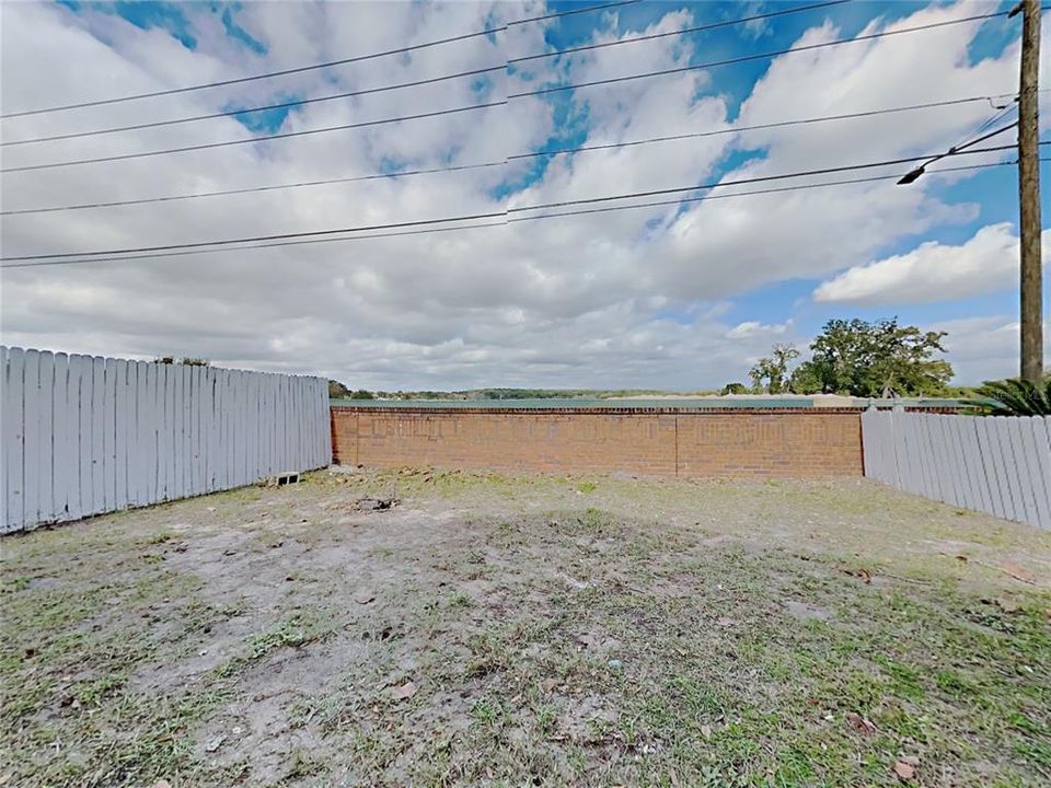 For Sale: $325,000 (3 beds, 2 baths, 1110 Square Feet)