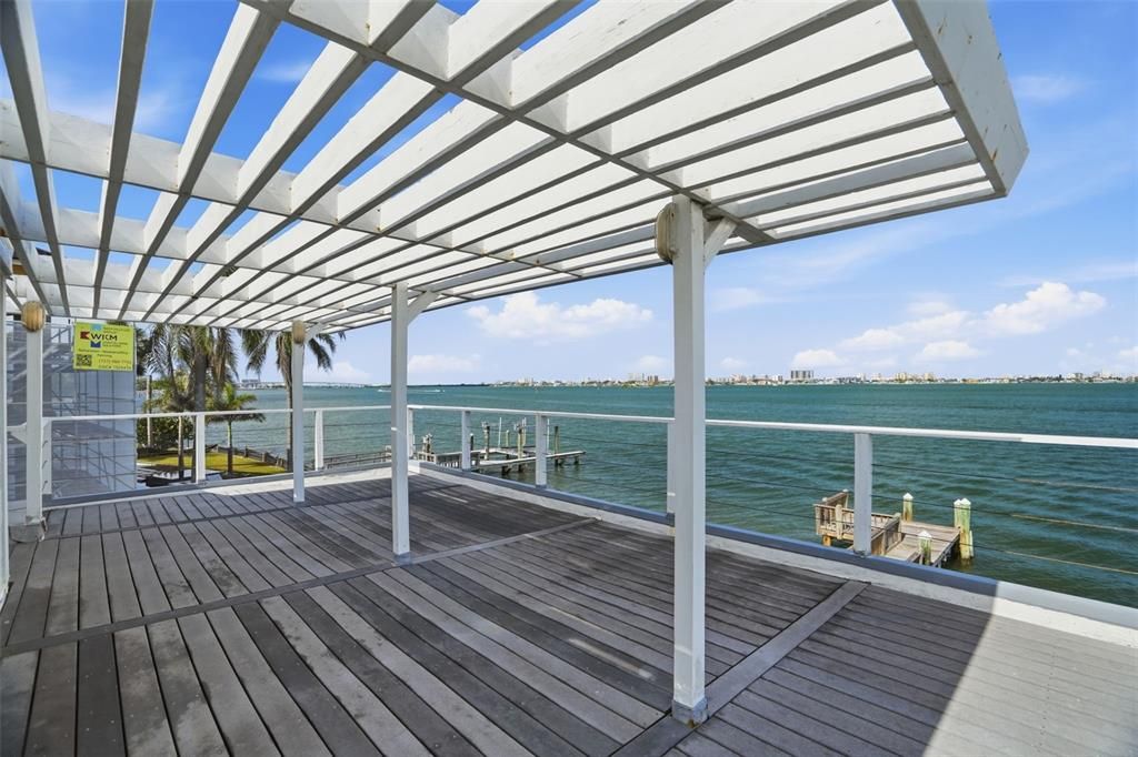 For Sale: $1,975,000 (3 beds, 3 baths, 2488 Square Feet)