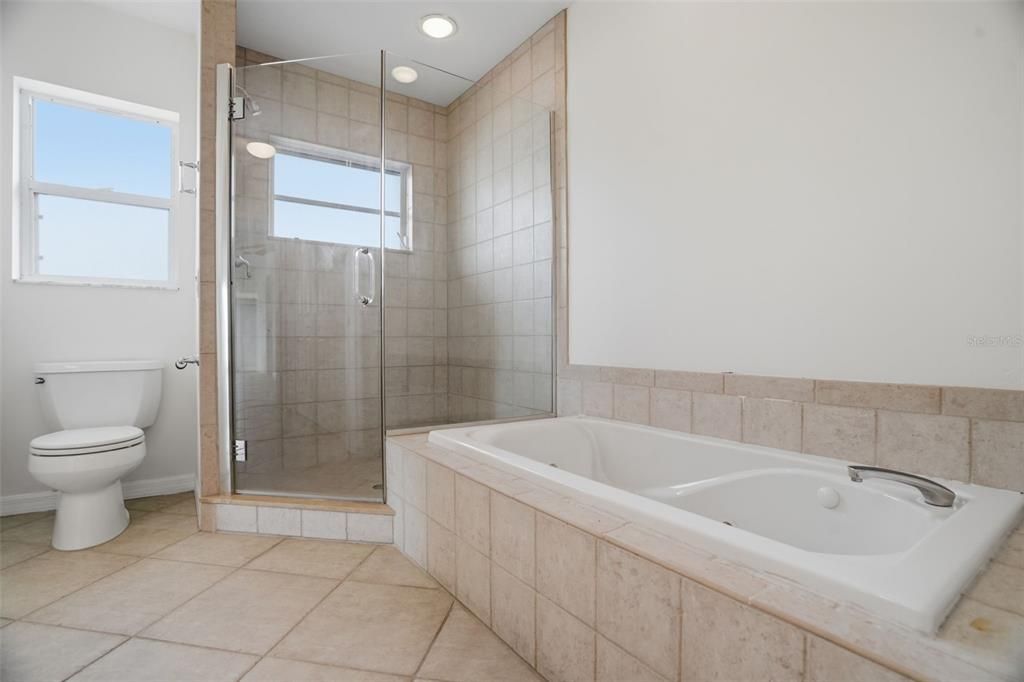 For Sale: $1,975,000 (3 beds, 3 baths, 2488 Square Feet)