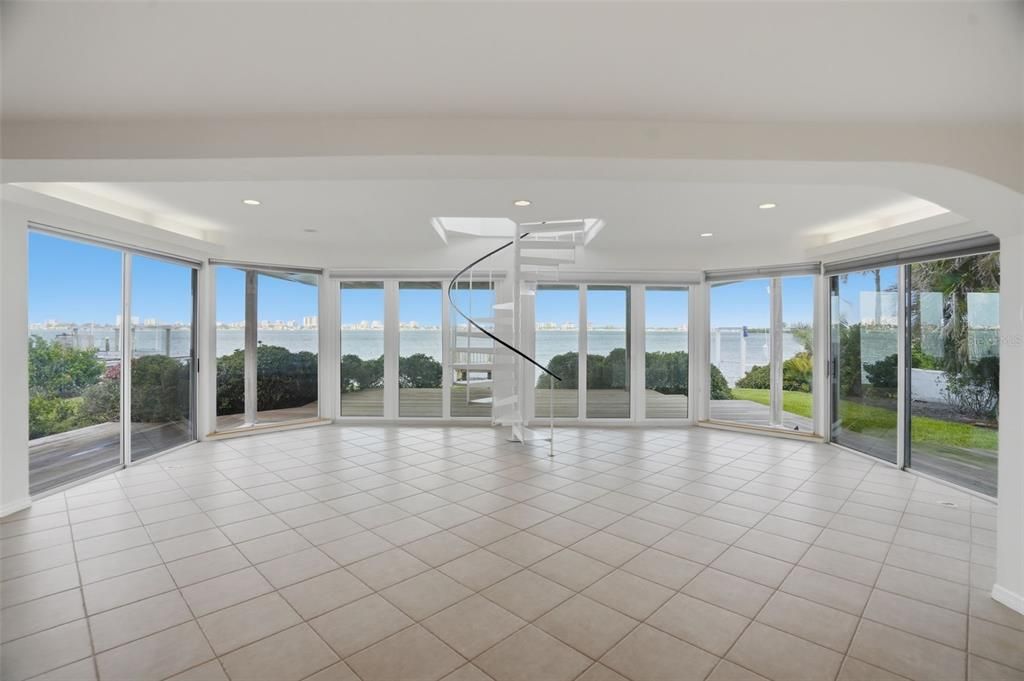 For Sale: $1,975,000 (3 beds, 3 baths, 2488 Square Feet)