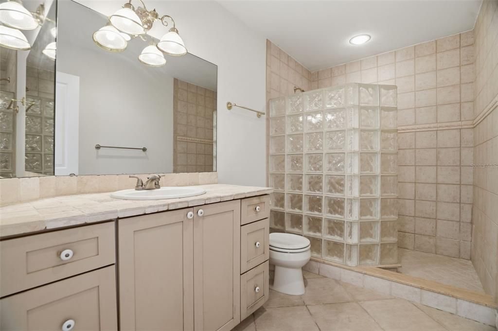 For Sale: $1,975,000 (3 beds, 3 baths, 2488 Square Feet)