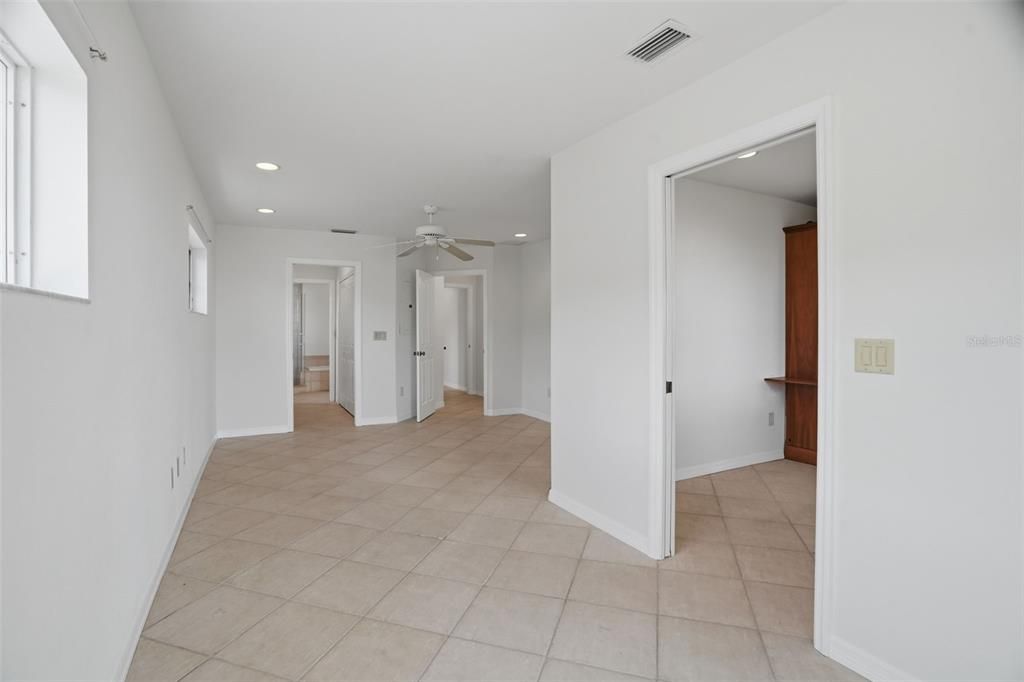 For Sale: $1,975,000 (3 beds, 3 baths, 2488 Square Feet)
