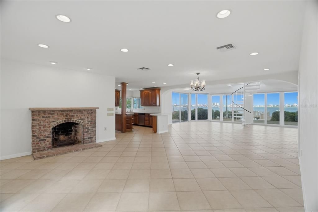 For Sale: $1,975,000 (3 beds, 3 baths, 2488 Square Feet)