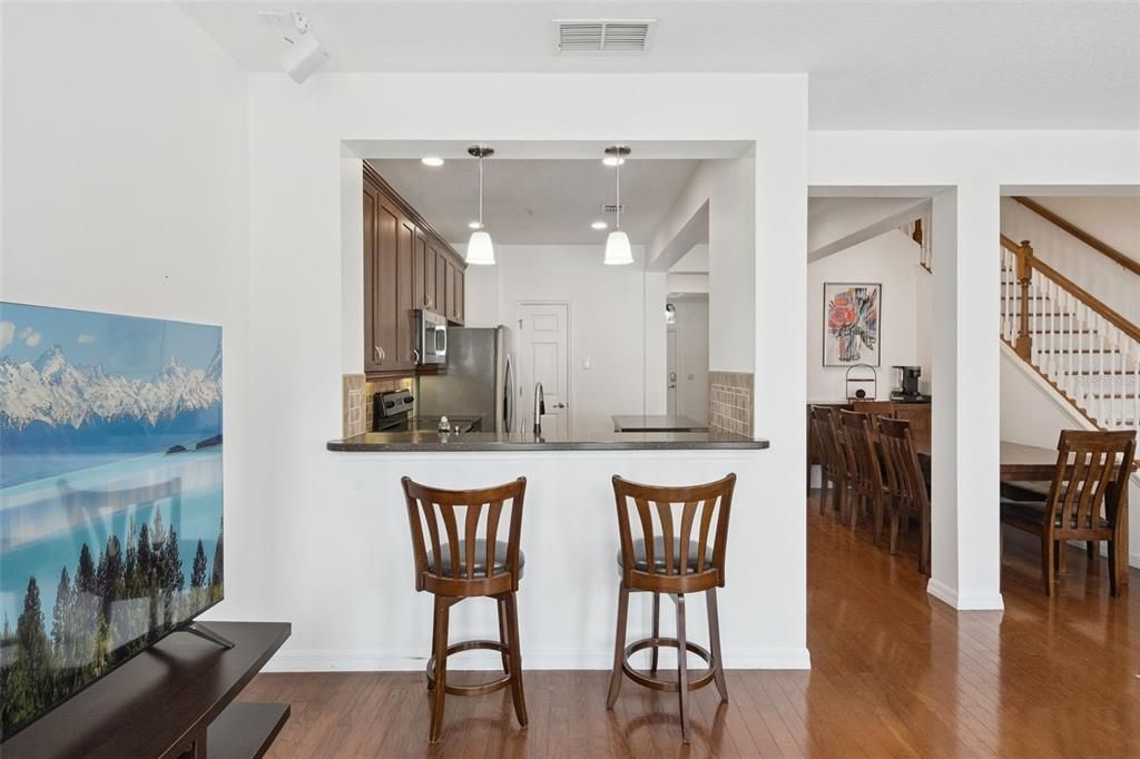 En Venta: $589,000 (2 camas, 2 baños, 1897 Pies cuadrados)