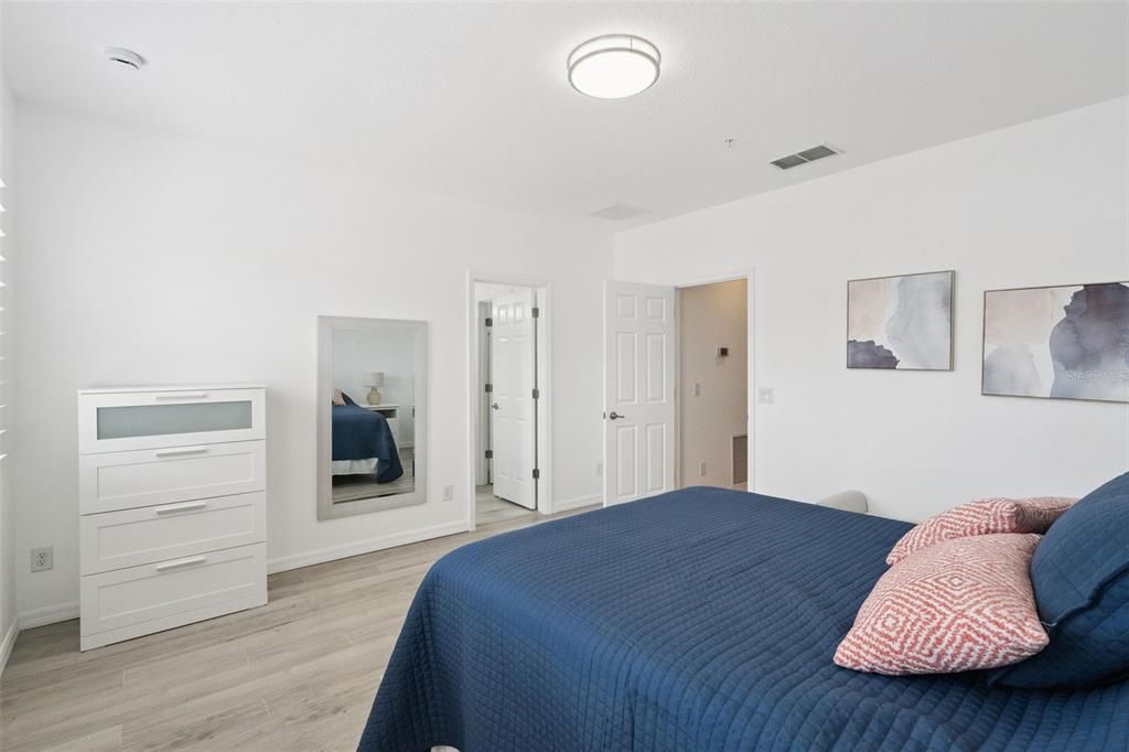 En Venta: $589,000 (2 camas, 2 baños, 1897 Pies cuadrados)