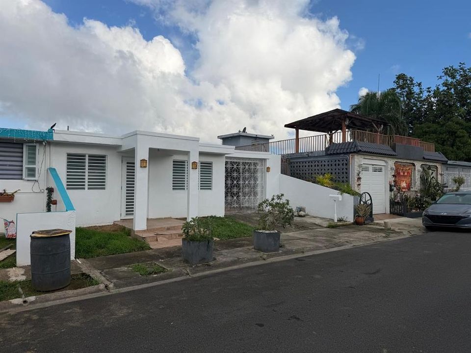 For Sale: $155,000 (3 beds, 2 baths, 1076.25 Square Feet)