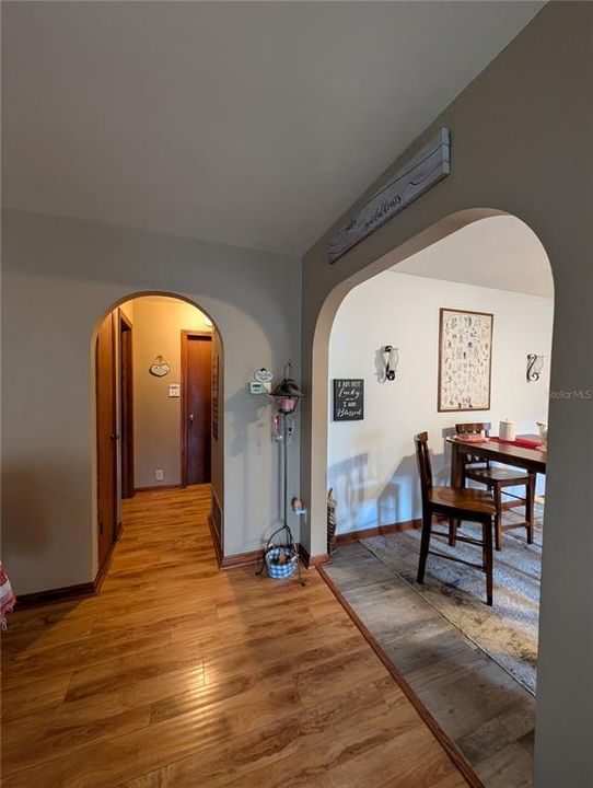 For Sale: $250,000 (2 beds, 2 baths, 1312 Square Feet)