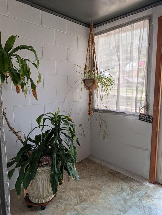 For Sale: $250,000 (2 beds, 2 baths, 1312 Square Feet)