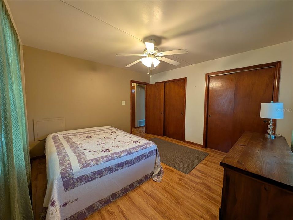 For Sale: $250,000 (2 beds, 2 baths, 1312 Square Feet)