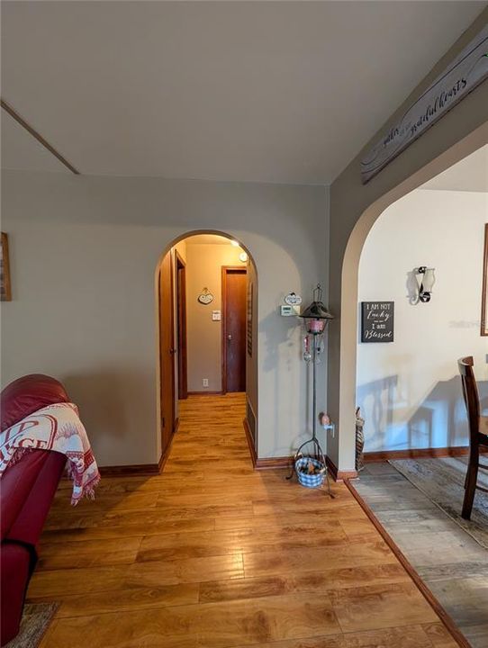 For Sale: $250,000 (2 beds, 2 baths, 1312 Square Feet)