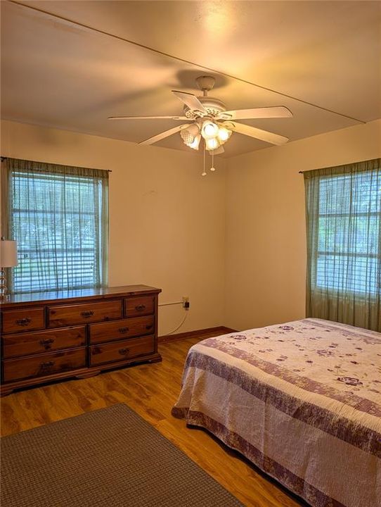 For Sale: $250,000 (2 beds, 2 baths, 1312 Square Feet)