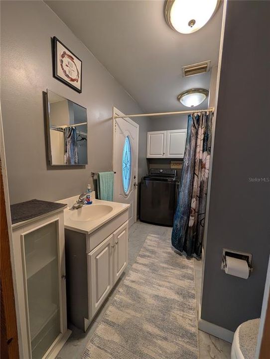 For Sale: $250,000 (2 beds, 2 baths, 1312 Square Feet)