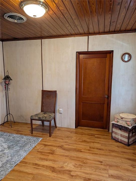 For Sale: $250,000 (2 beds, 2 baths, 1312 Square Feet)