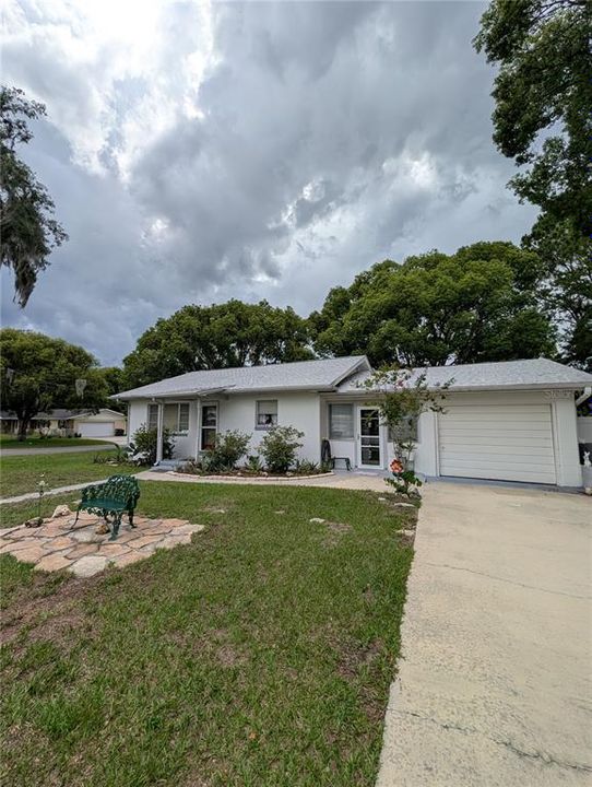 For Sale: $250,000 (2 beds, 2 baths, 1312 Square Feet)