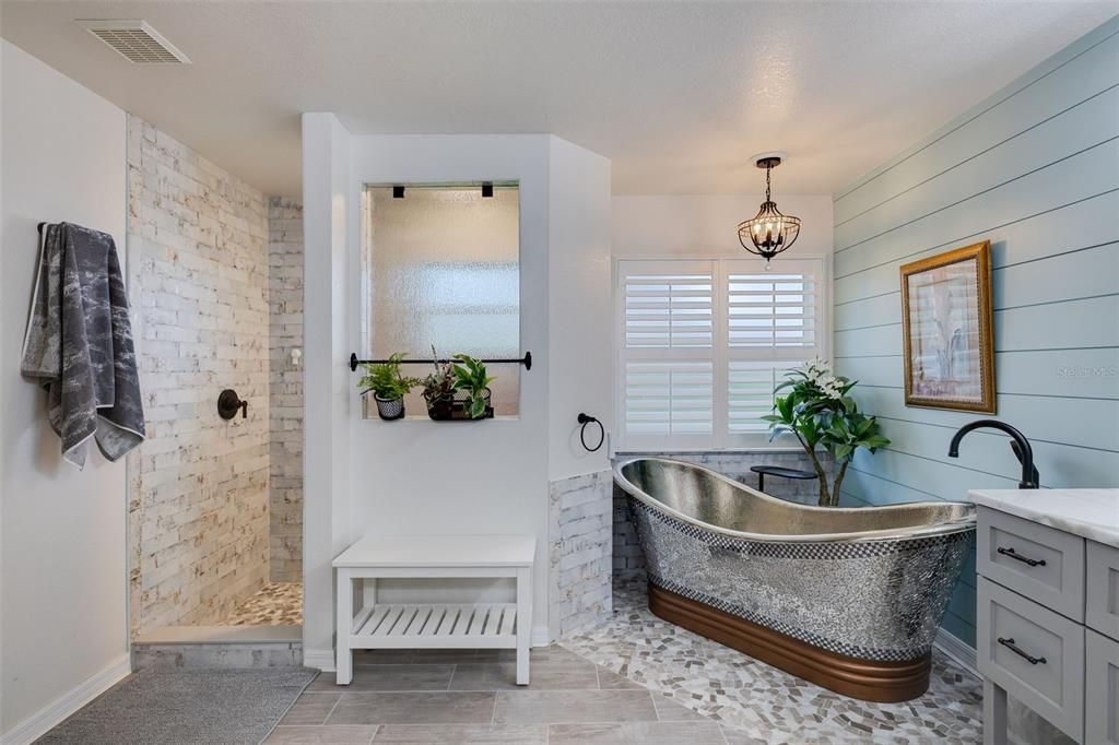 For Sale: $399,999 (3 beds, 2 baths, 1844 Square Feet)