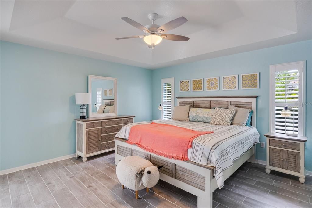 For Sale: $399,999 (3 beds, 2 baths, 1844 Square Feet)