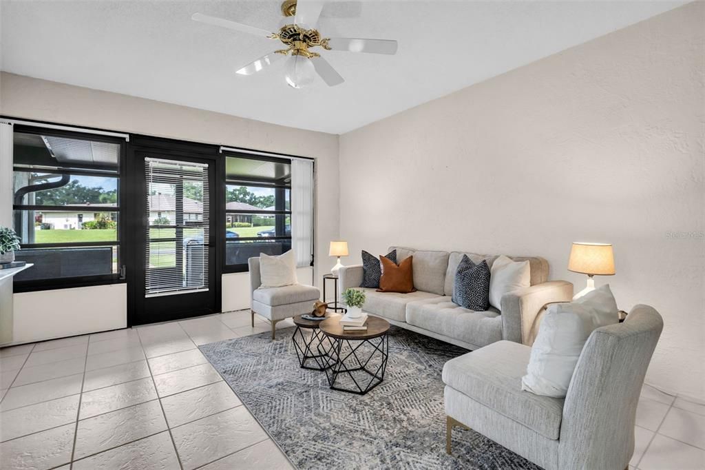 For Sale: $319,900 (2 beds, 2 baths, 1289 Square Feet)