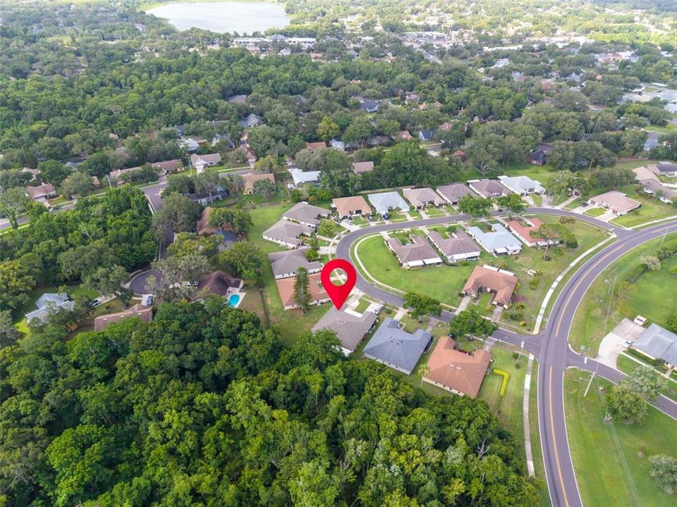 For Sale: $319,900 (2 beds, 2 baths, 1289 Square Feet)