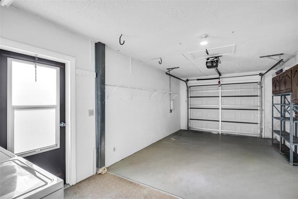 For Sale: $319,900 (2 beds, 2 baths, 1289 Square Feet)