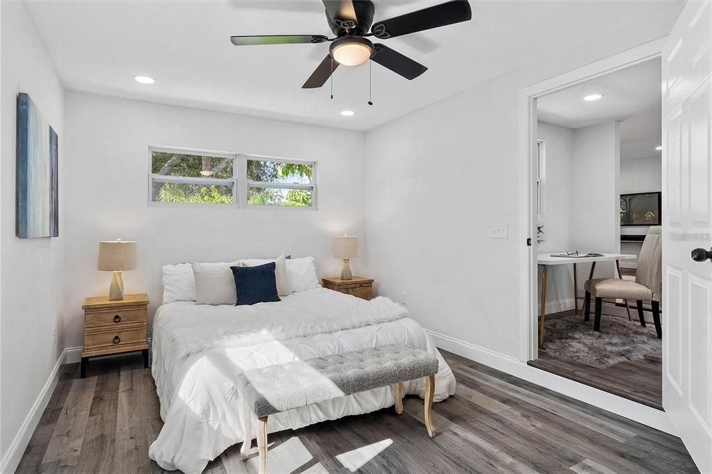 For Sale: $479,000 (3 beds, 2 baths, 1275 Square Feet)