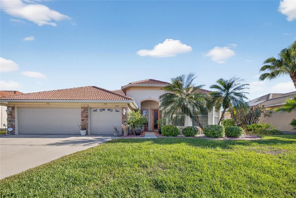 For Sale: $620,000 (4 beds, 3 baths, 2625 Square Feet)