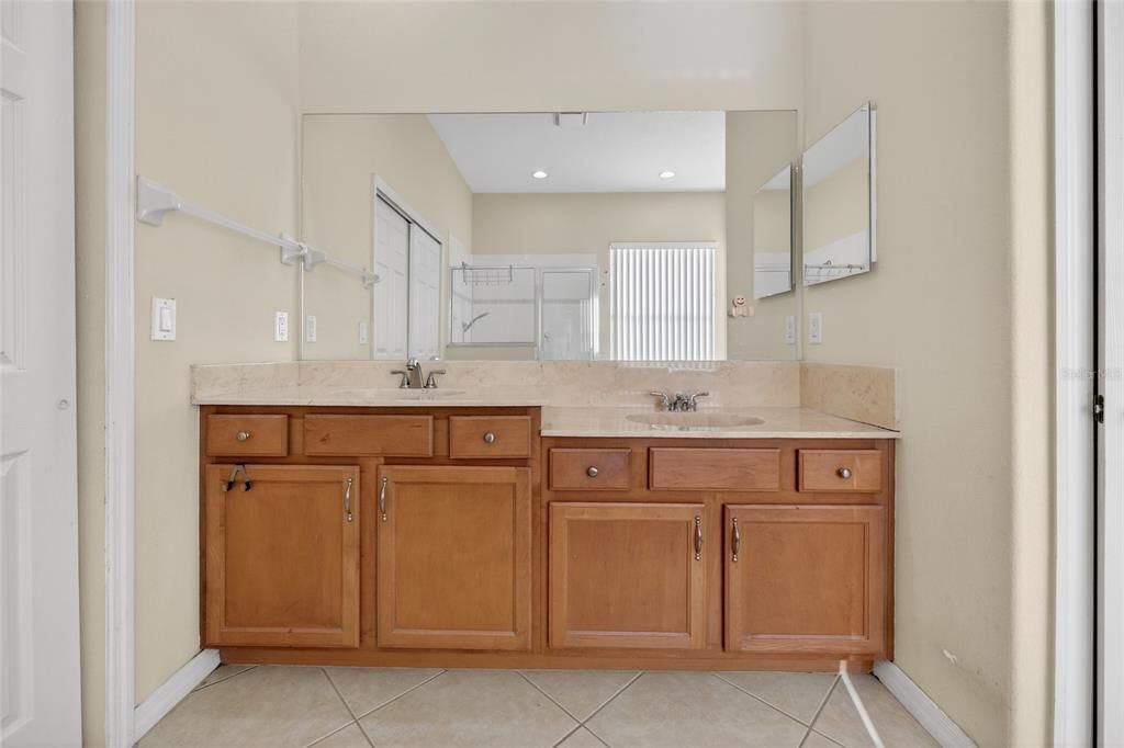 For Sale: $620,000 (4 beds, 3 baths, 2625 Square Feet)