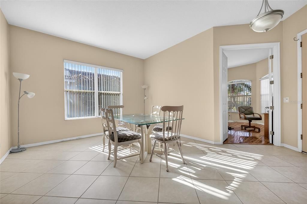 For Sale: $620,000 (4 beds, 3 baths, 2625 Square Feet)