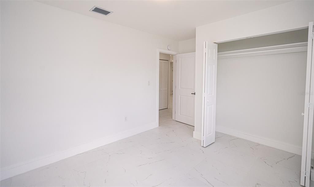 En Venta: $749,000 (4 camas, 3 baños, 2210 Pies cuadrados)