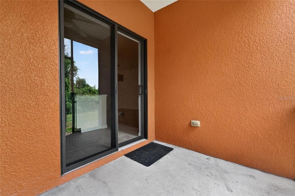 В аренду: $1,895 (2 спален, 2 ванн, 1290 Квадратных фут)
