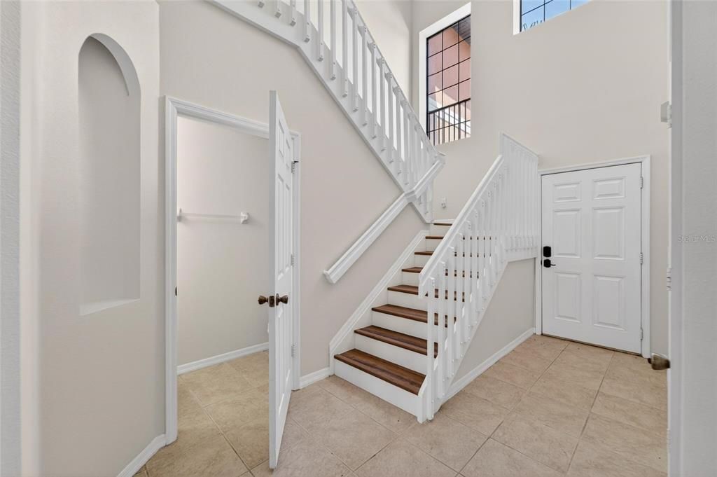 В аренду: $1,895 (2 спален, 2 ванн, 1290 Квадратных фут)