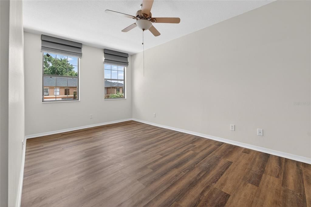 В аренду: $1,895 (2 спален, 2 ванн, 1290 Квадратных фут)
