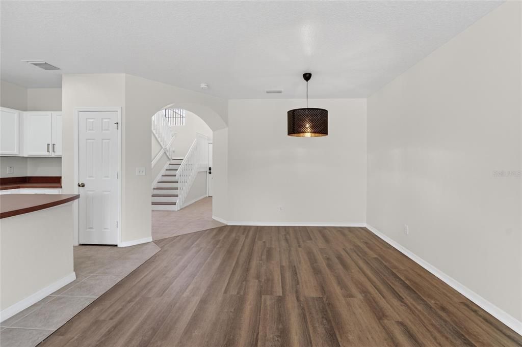 В аренду: $1,895 (2 спален, 2 ванн, 1290 Квадратных фут)