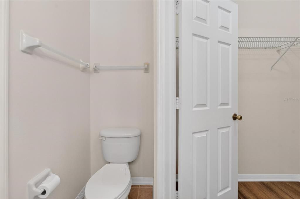 В аренду: $1,895 (2 спален, 2 ванн, 1290 Квадратных фут)