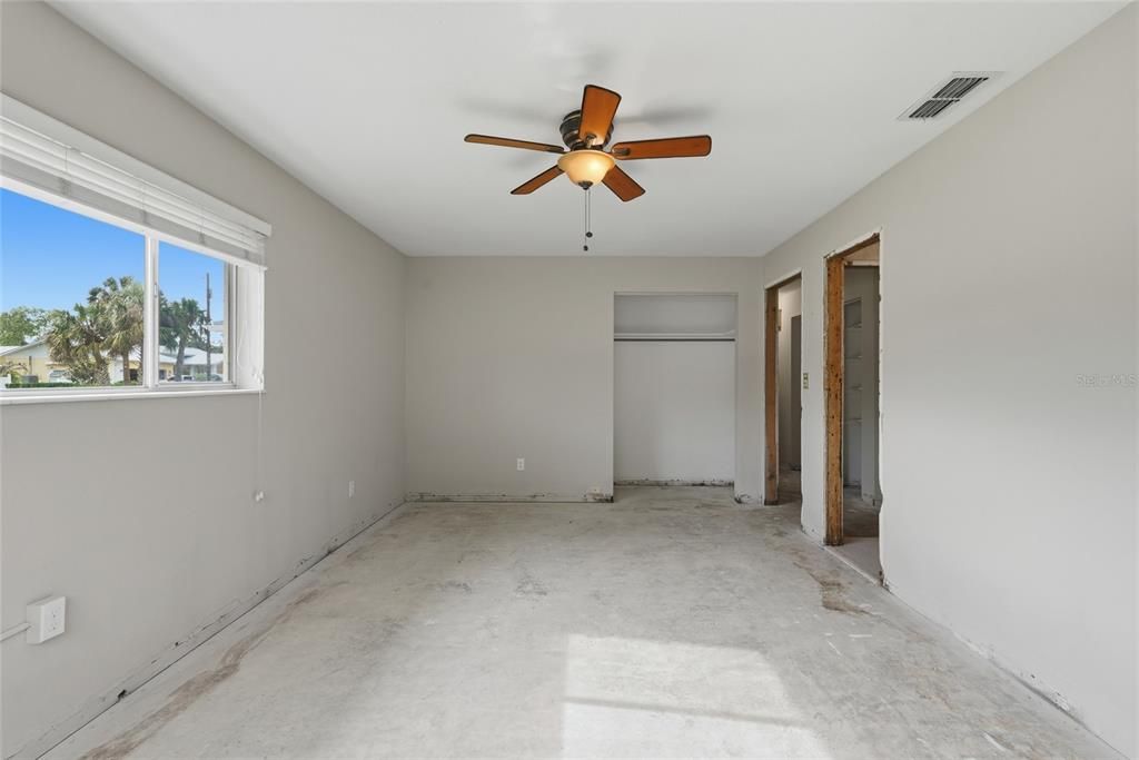 For Sale: $549,900 (3 beds, 2 baths, 1792 Square Feet)
