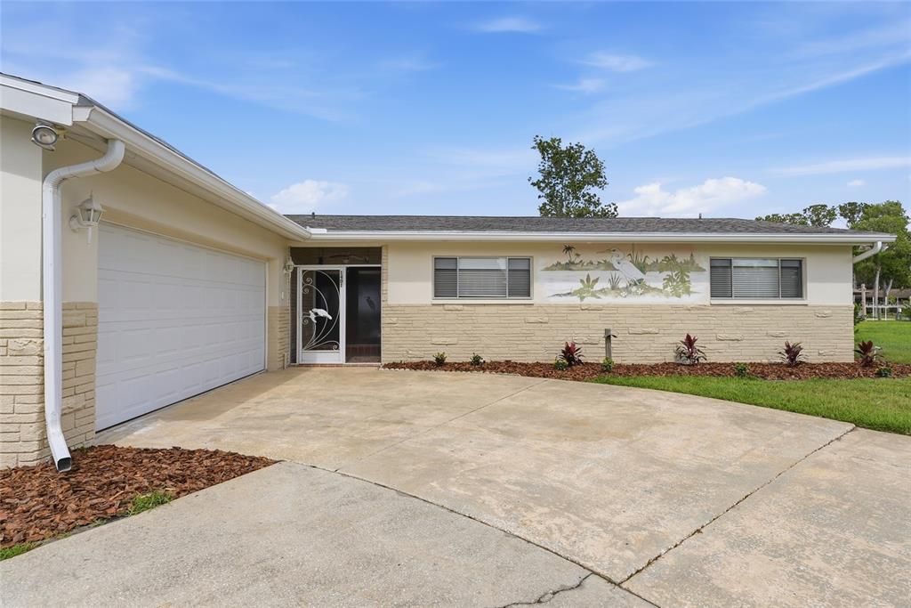 For Sale: $549,900 (3 beds, 2 baths, 1792 Square Feet)