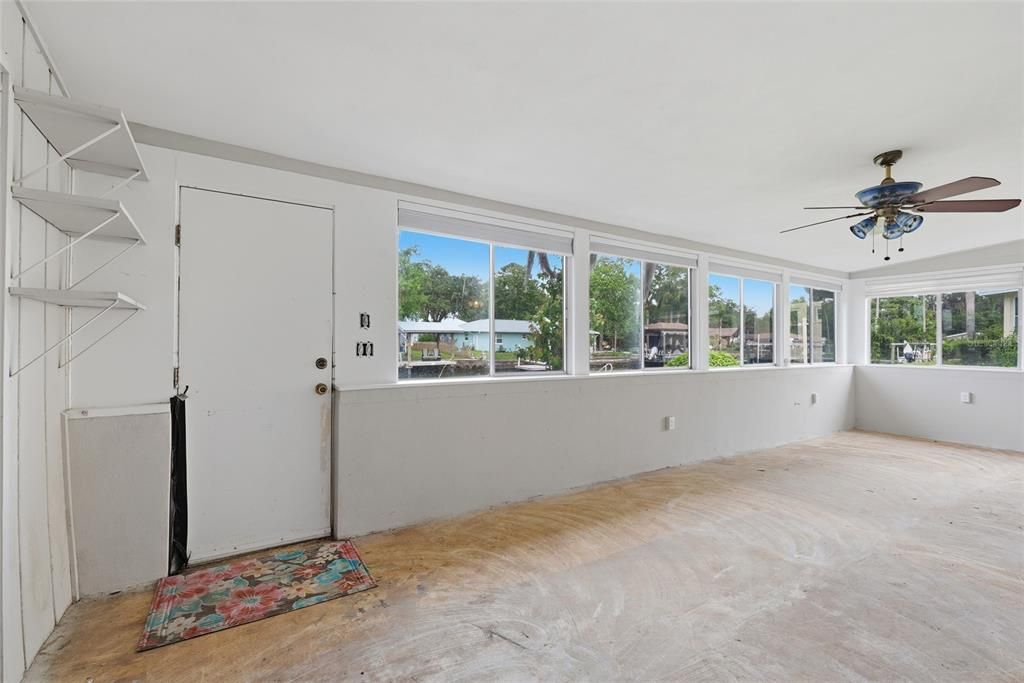 For Sale: $549,900 (3 beds, 2 baths, 1792 Square Feet)