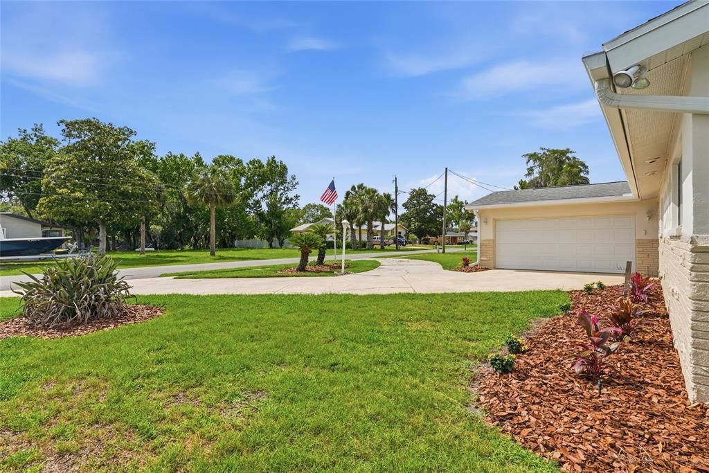 For Sale: $549,900 (3 beds, 2 baths, 1792 Square Feet)
